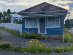 Katoomba Cosy Cottage- entire 65sqm cottage, Katoomba